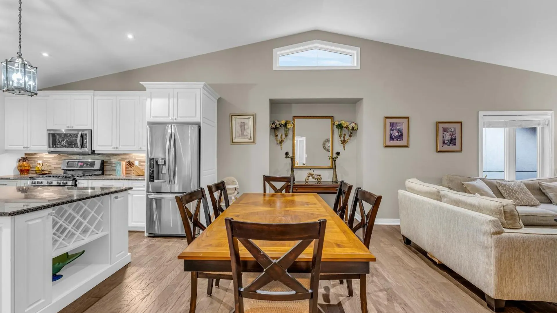 Holiday home Royal Luxury - Home Mins From Falls With Pool Table Niagara Falls Canada