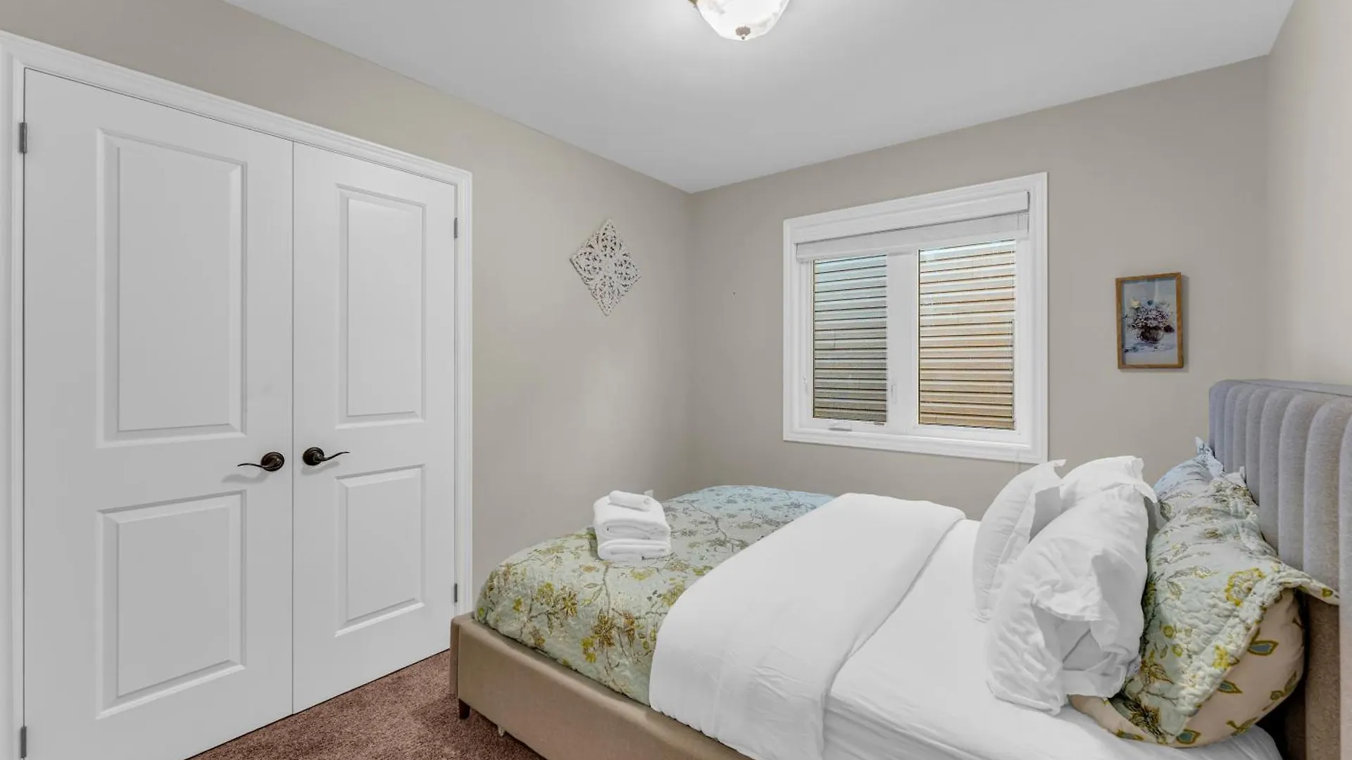 Holiday home Royal Luxury - Home Mins From Falls With Pool Table Niagara Falls