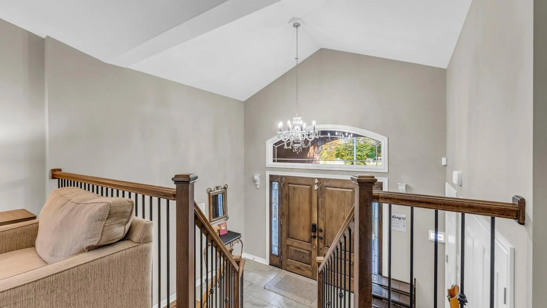 Royal Luxury - Home Mins From Falls With Pool Table Niagara Falls